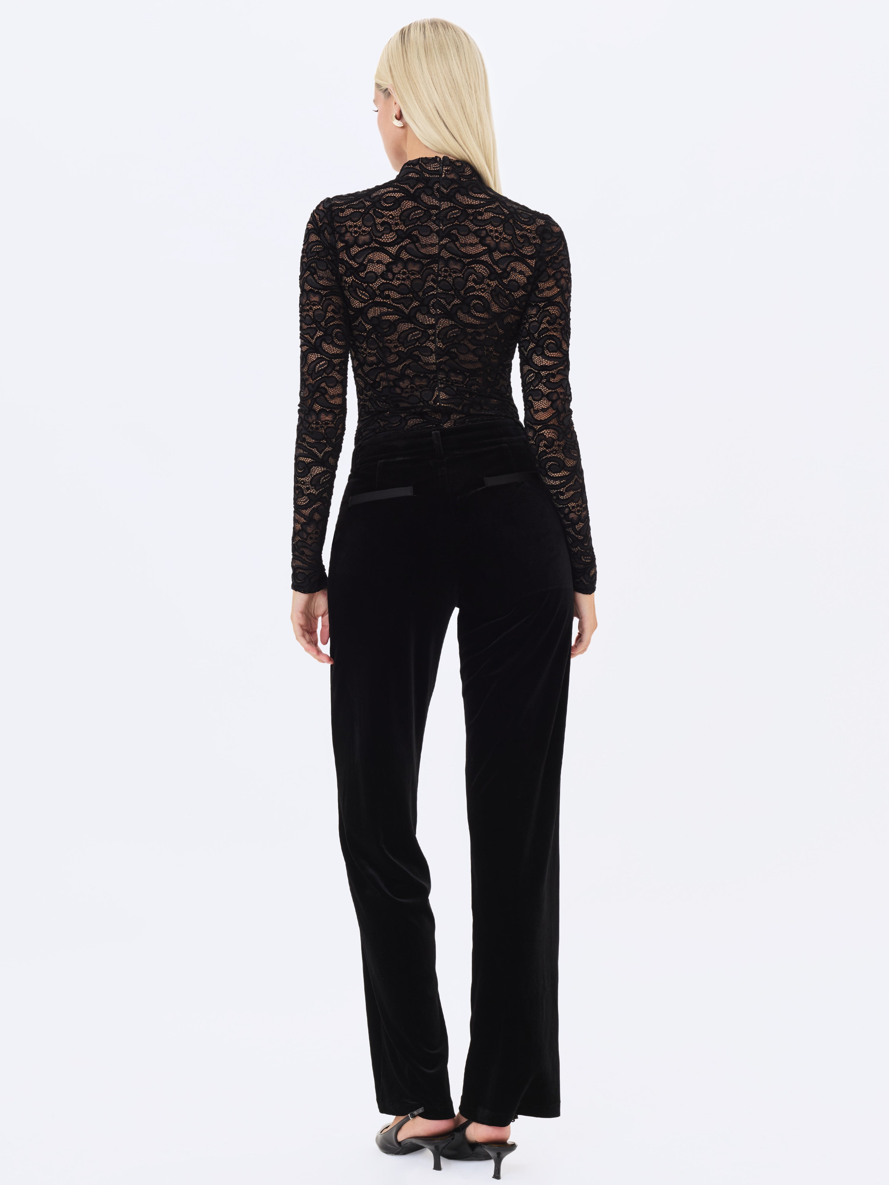 Quenisa Black Chenille Lace Long Sleeve Bodysuit