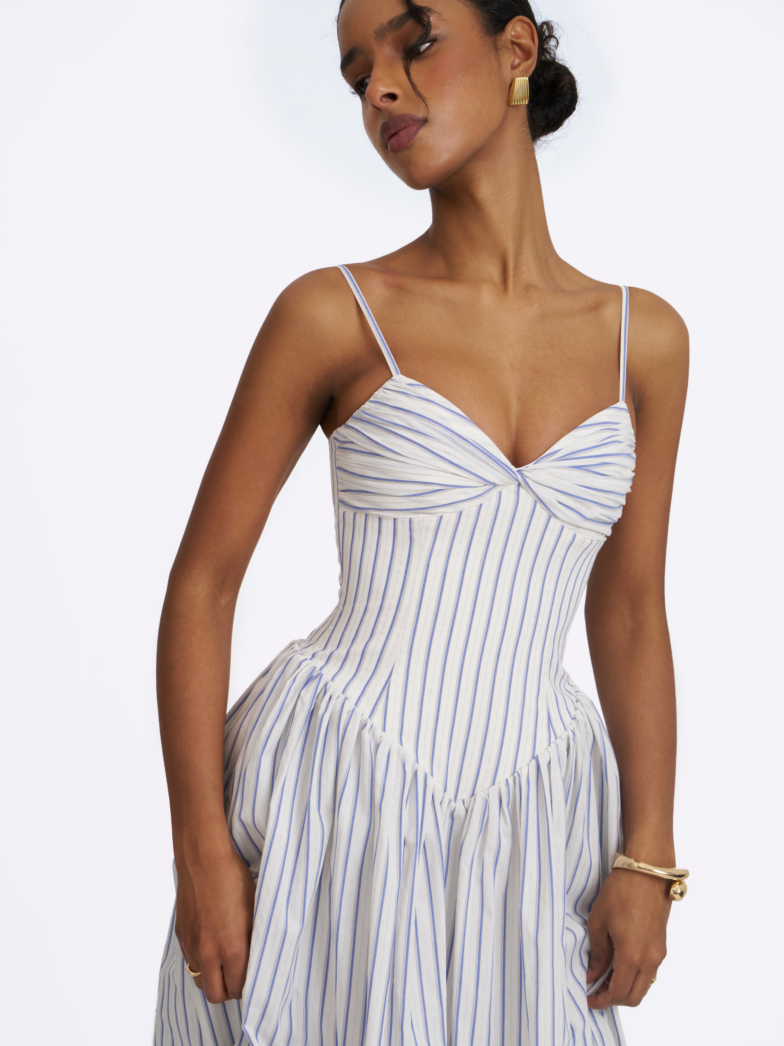 All Dresses All Dresses