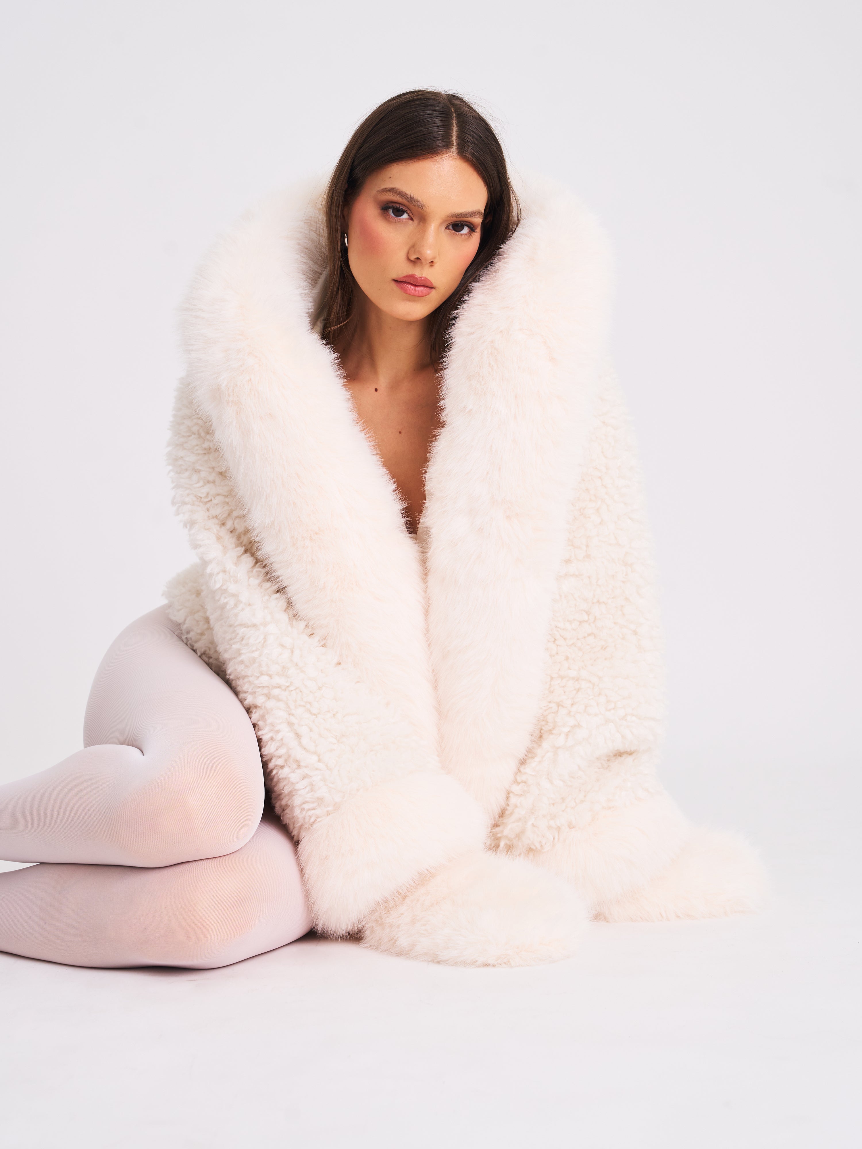 Jumbo Kali White Vegan Shearling Fur Trimmed Coat