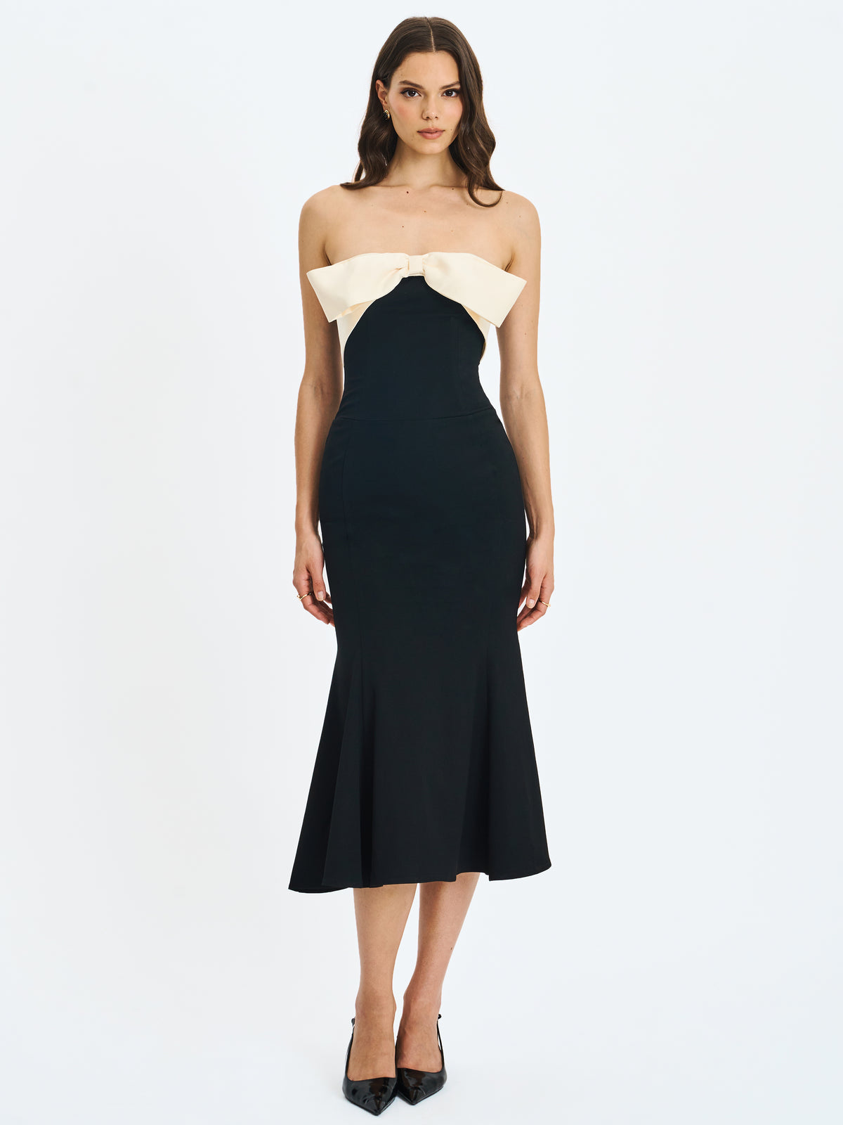 black white mermaid dress Saige Midi with Ivory Bow Bustline is a showstopper in Size:XXS-30 YGroup_2747 Kim Kardashian's Wedding Dress