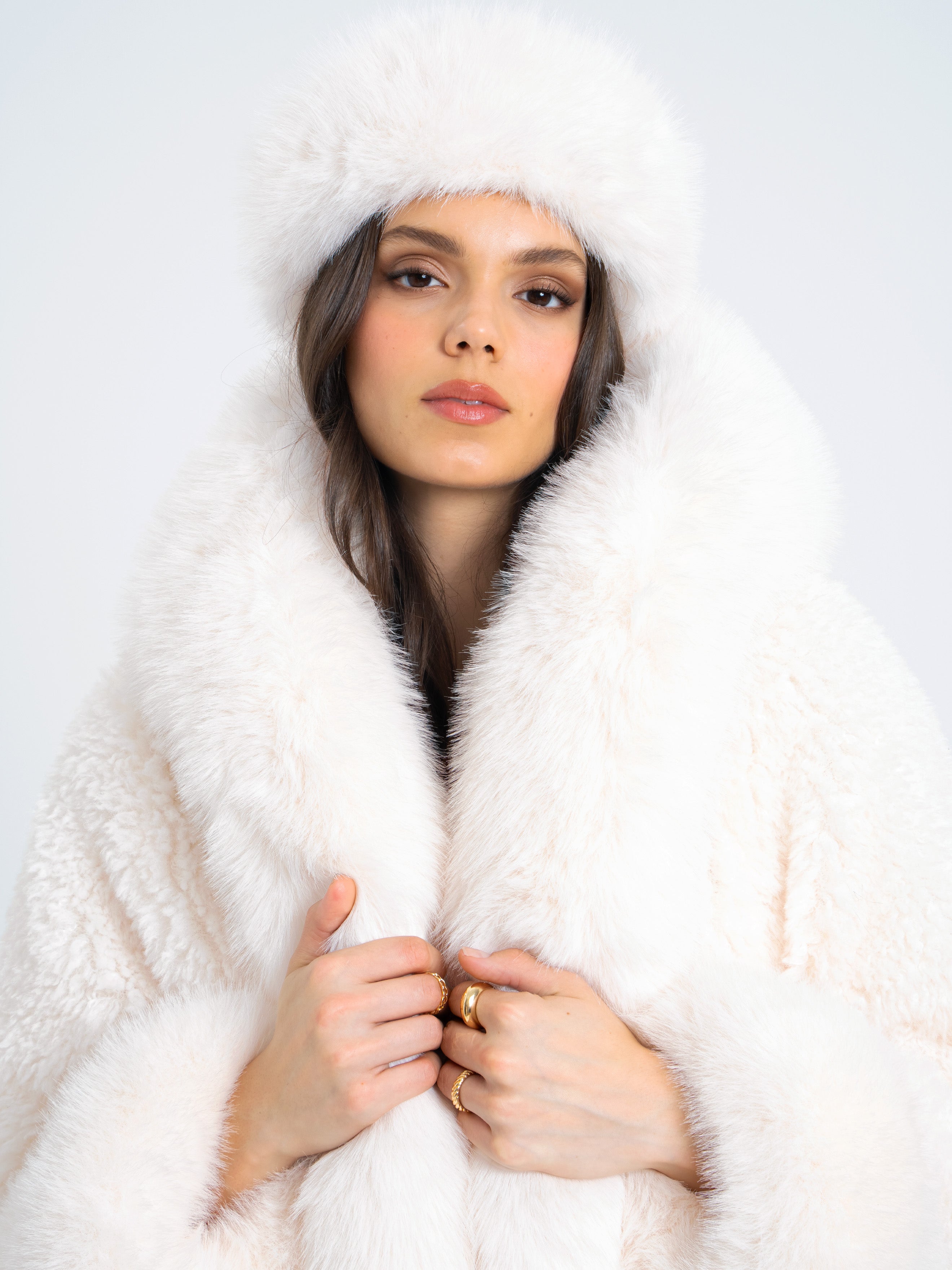 Miss Circle White Wrap Around Vegan Fur Hat