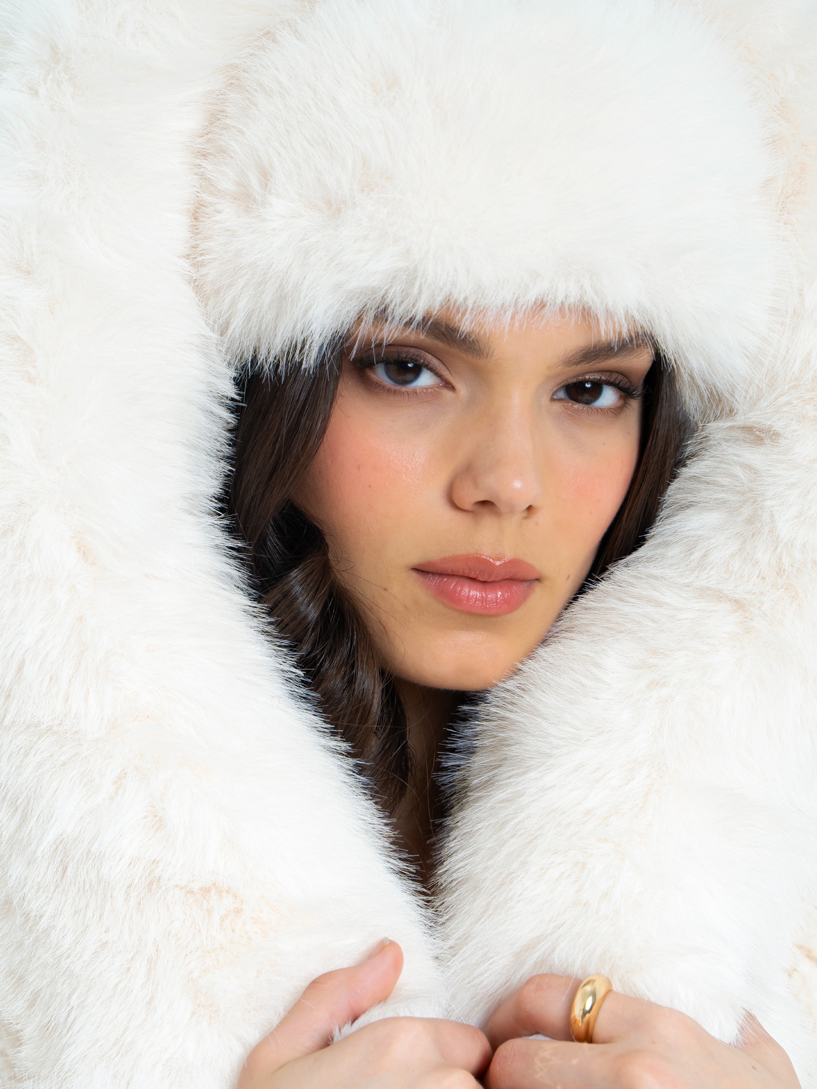 Miss Circle White Wrap Around Vegan Fur Hat