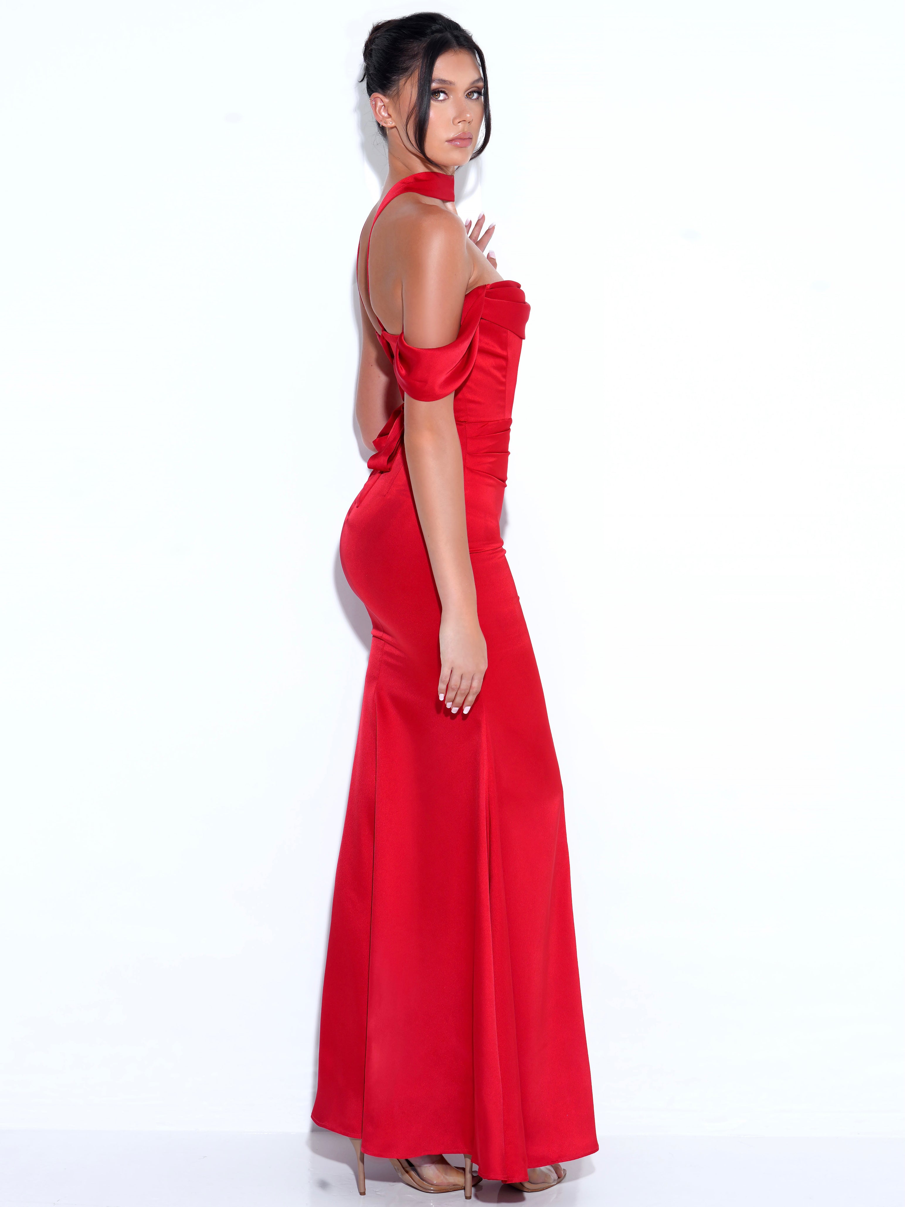 Miss Circle Women Ivona Red Halter Neck Double Duchess Satin Gown Miss Circle Women Ivona Red Halter Neck Double Duchess Satin Gown